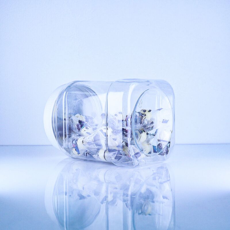 Yüksek Kaliteli Vida Düz Kapak Şeffaf Susam Kurutulmuş Acı Biber Yumurta Akı Tozu Plastik PET Kare Kavanoz